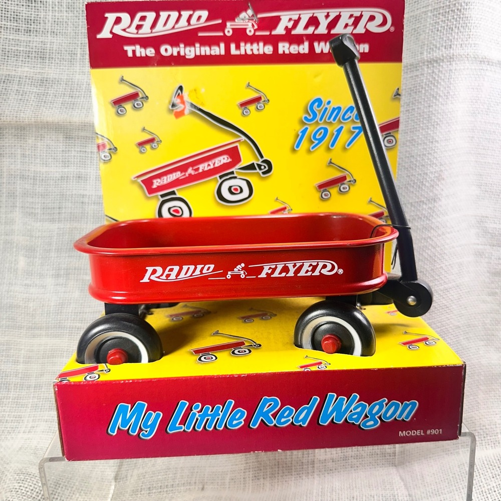 Radio Flyer My Little‎ Red Wagon Miniature Model 901 w Box 1998